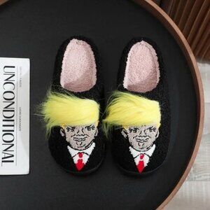 NEW Trump Size 10 Black Yellow Hair Lounging Slippers